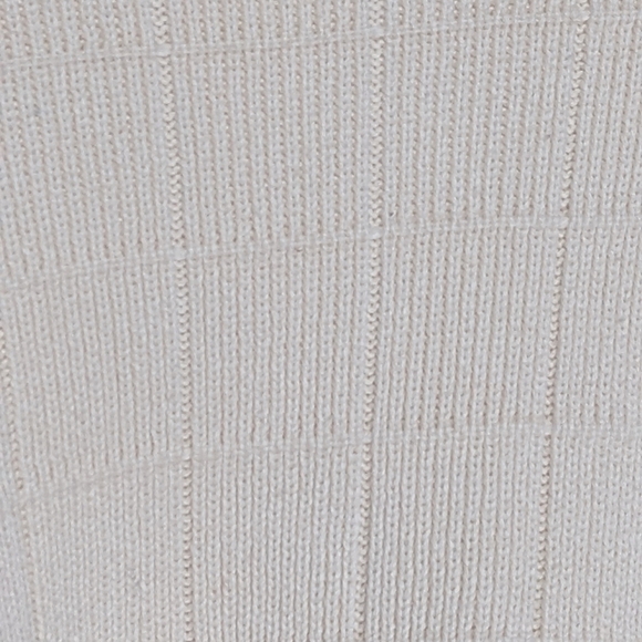 Izod Men's (Size L) Cream Cotton Crewneck Knit Sweater w/Textured Grid Design - Picture 2 of 15